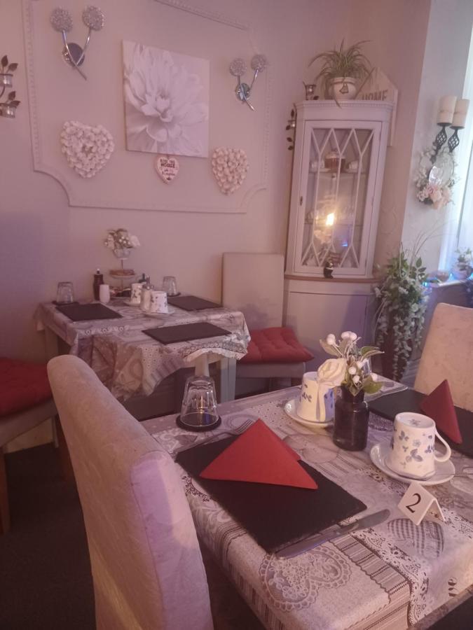 Friends Hotel Μπλάκπουλ Εξωτερικό φωτογραφία